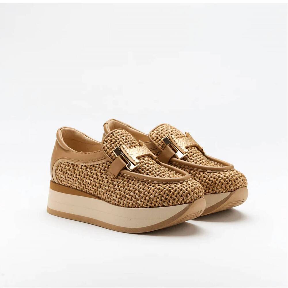 NEW SOFTWAVES women's camille noisette loafer in tan
